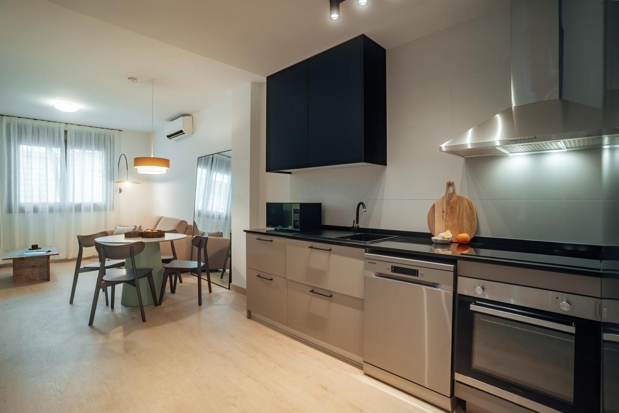 Los Olivos Apartments By Olala Homes Séville Extérieur photo